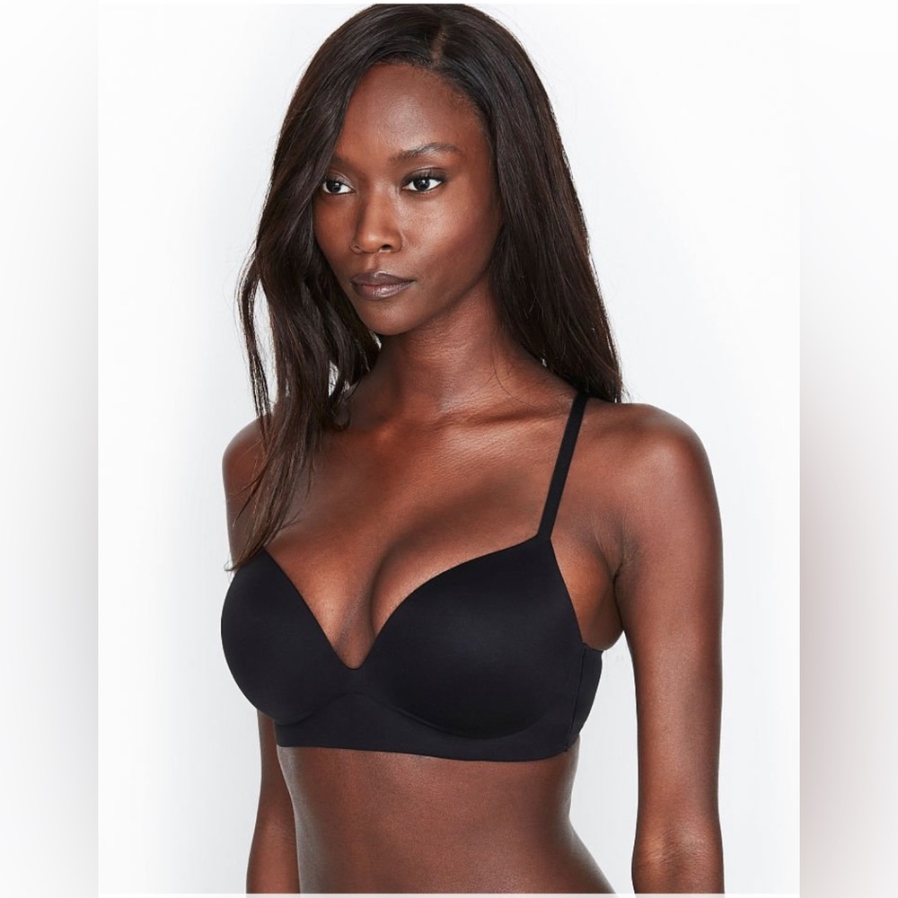 Victoria secret wireless push-up black bra 34C NWT